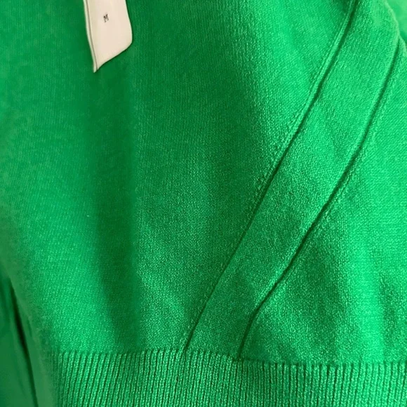 A New Day Women’s Medium Button Down Cardigan Sweater Bright Kelly Green V-Neck - Picture 6 of 13